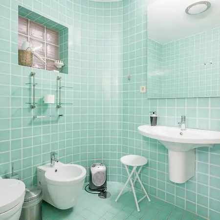 Ohh - Ganesha Studio- Center *