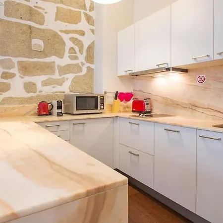 Ohh - Ganesha Studio- Center